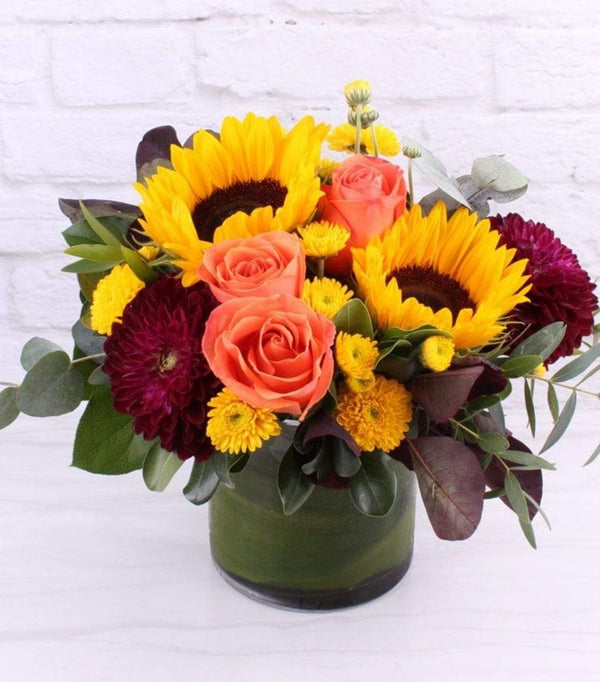 Bold and Beauty Vase Arrangement for Elegant Home Decor0