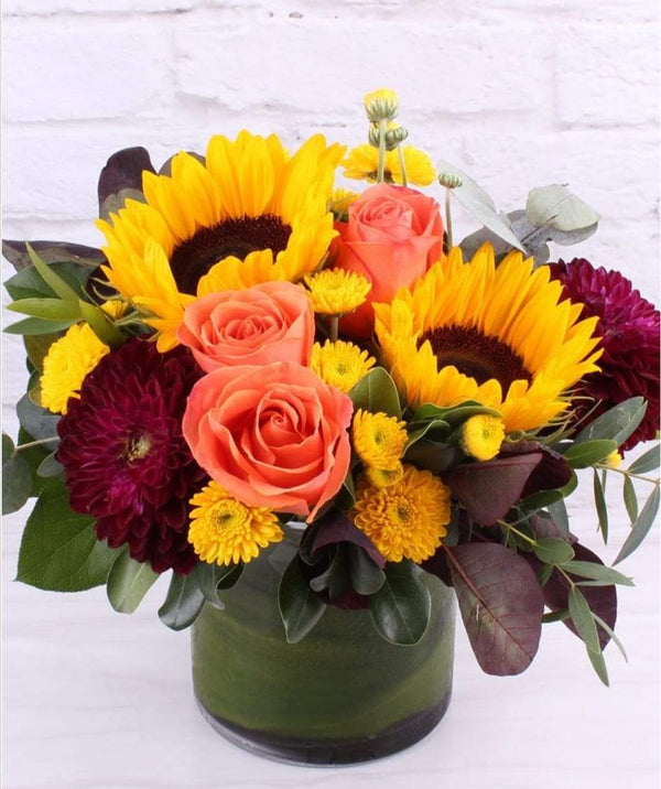 Bold and Beauty Vase Arrangement for Elegant Home Decor1