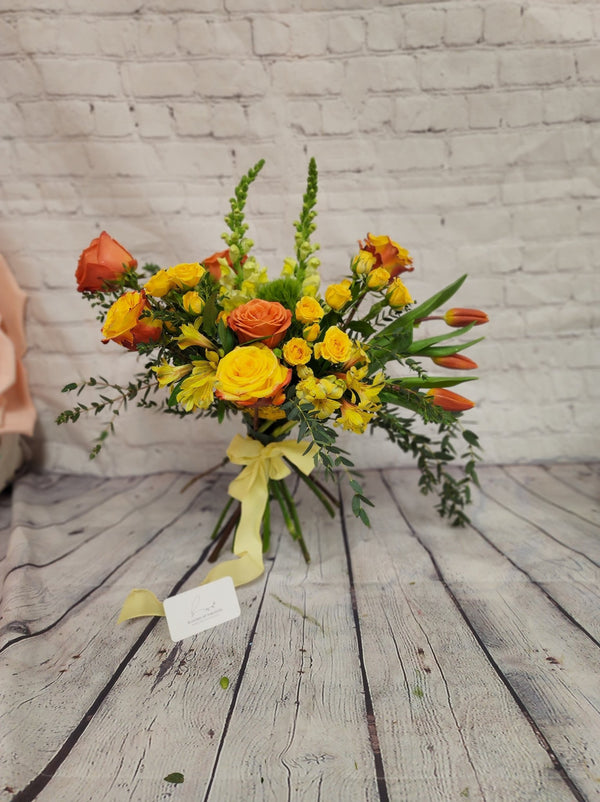 SPRING SUNSHINE BOUQUET - Blooms of Paradise
