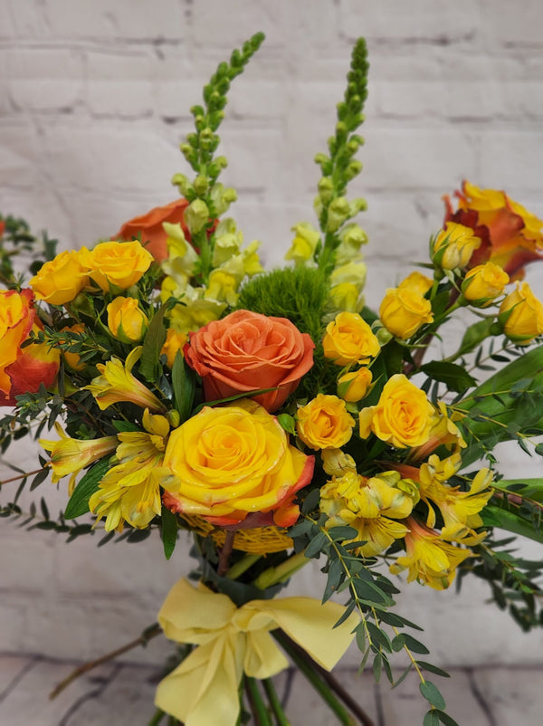 SPRING SUNSHINE BOUQUET - Blooms of Paradise