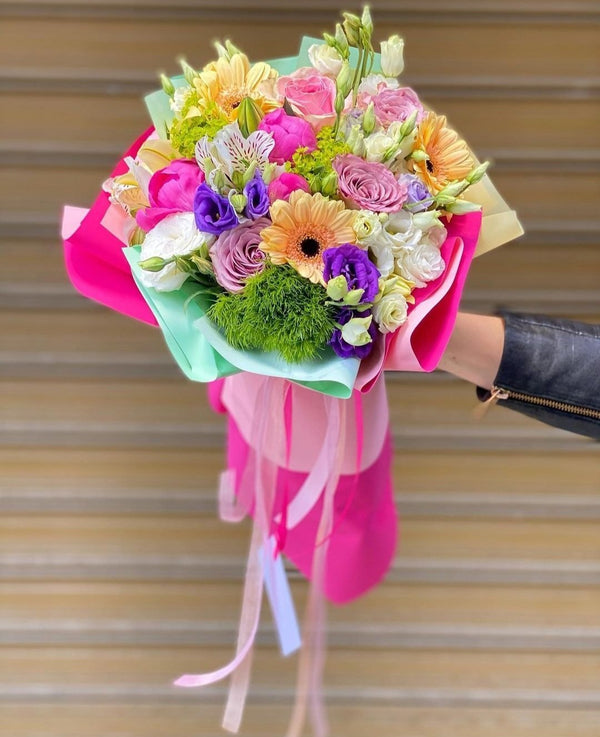 SUMMER MEADOW MIXED FLORAL BOUQUET - Blooms of Paradise