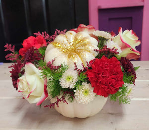 White Pumping Bouquet - Blooms of Paradise Cambridge