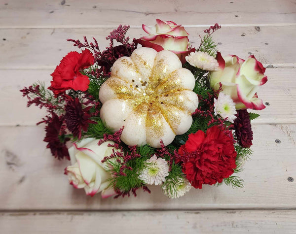 White Pumping Bouquet - Blooms of Paradise Cambridge
